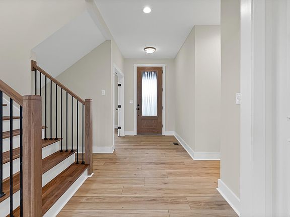 3rd image of 807 Elmwood Ave