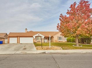 13080 Lompoc Rd, Apple Valley, CA 92308