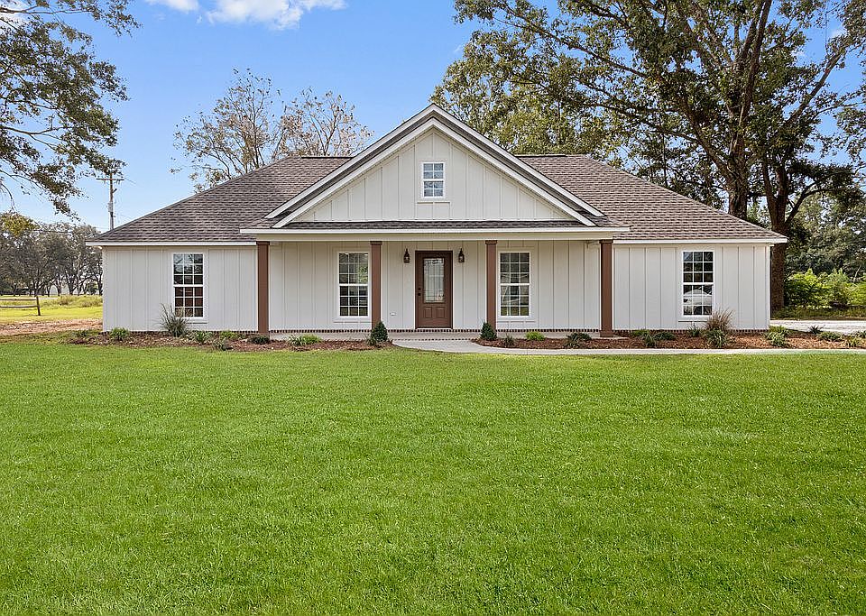 1st image of 108 Cottage Oaks Dr