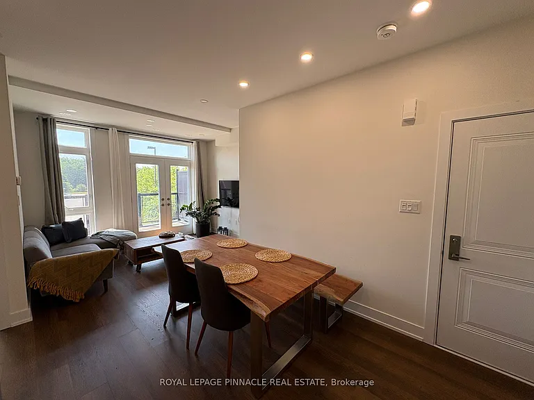 9 Phelps Ln #9 — Photo 3