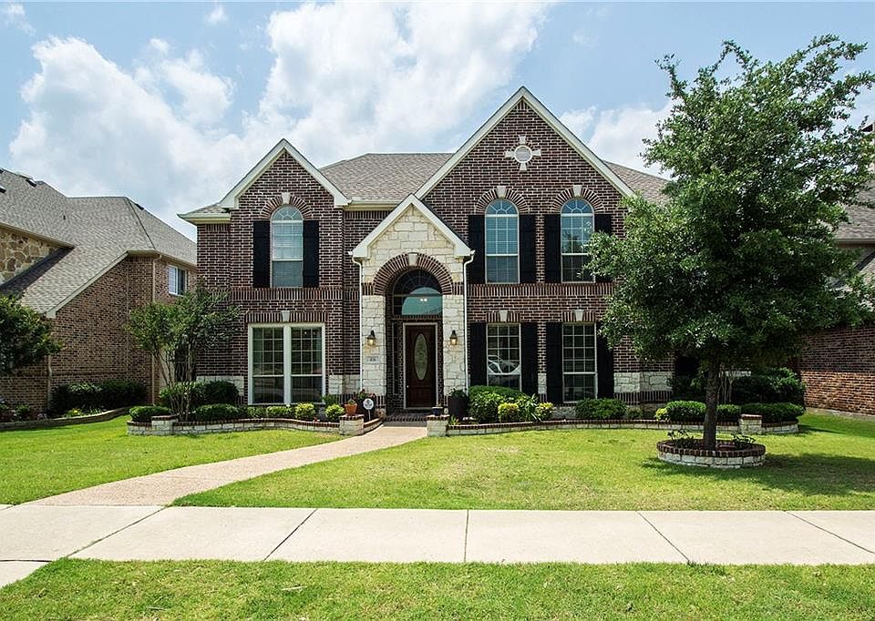1st image of 416 Broken Sword Dr