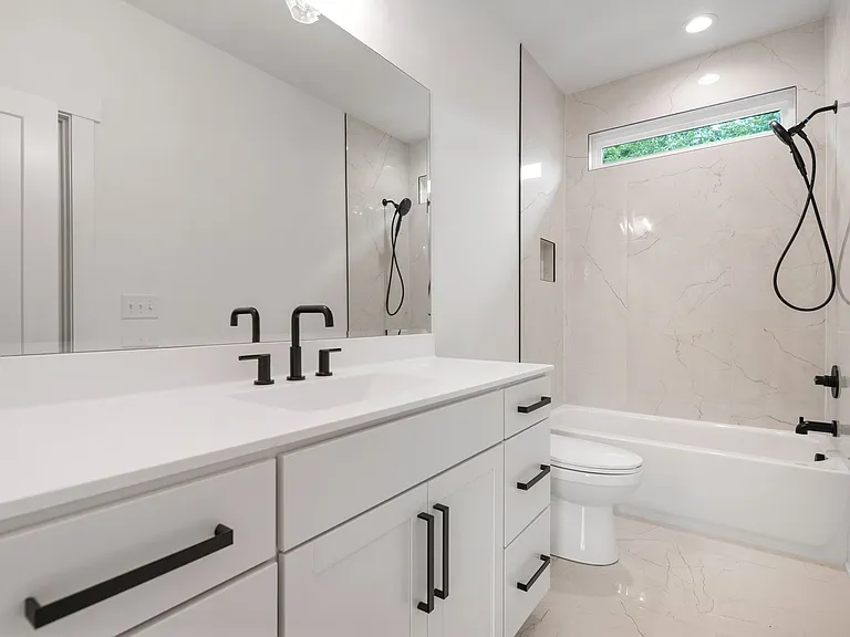 1019 Grant St — Photo 17