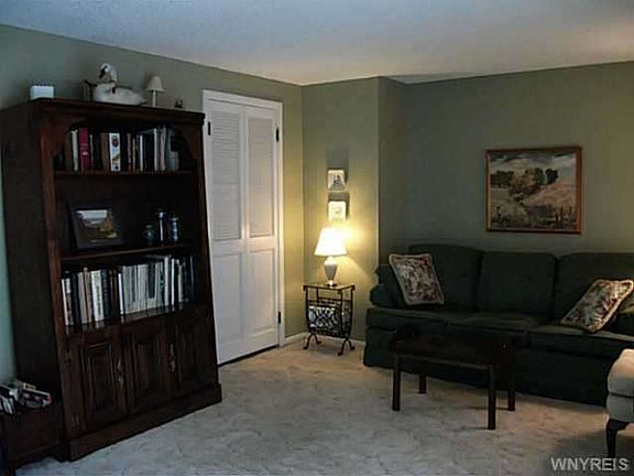 3rd image of 126 Stepping Stone Ln