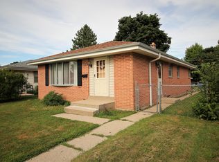 5822 N 77th St, Milwaukee, WI