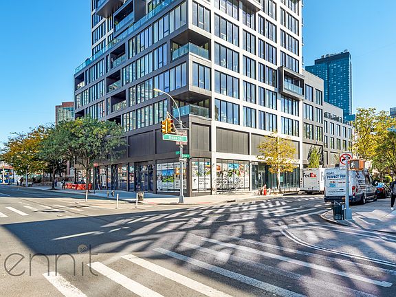 3rd image of 375 Dean St #1735