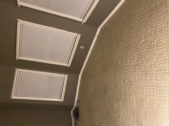 1st image of 202 Lincoln Ave #2