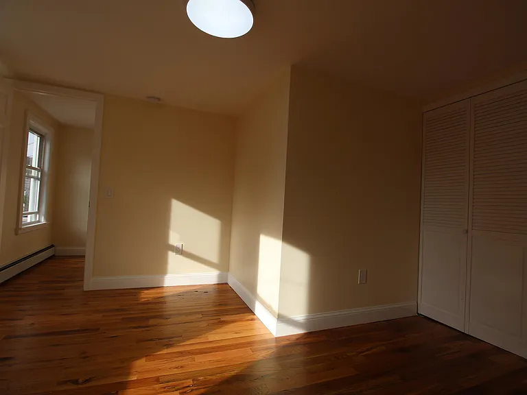 33 S 2nd Ave — Photo 21