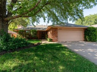 2721 Summerfield Dr, Edmond, OK 73012