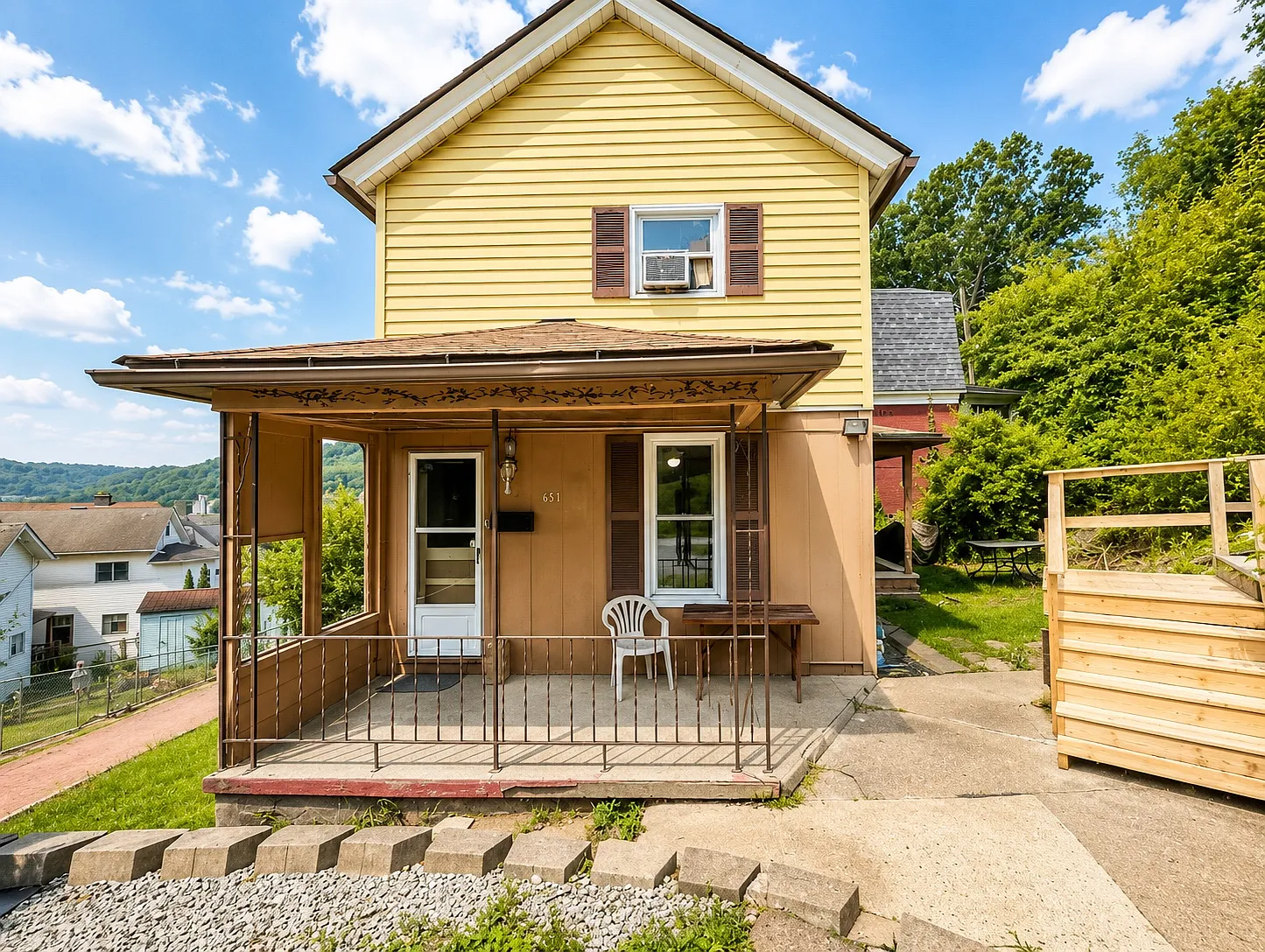 2 bed, 704 sqft, $999 — Photo 2