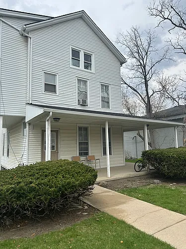 110 W Kingsley St Photo 1