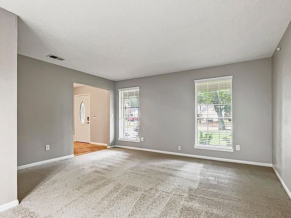 3rd image of 11418 Sky Way St