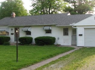 321 N Scofield St, Carthage, IL 62321