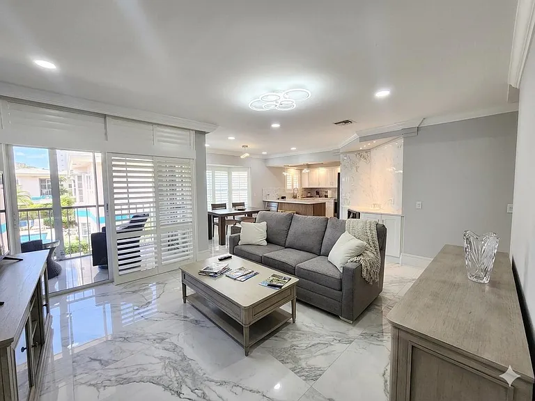 75 Venetian Dr #D-11 — Photo 4