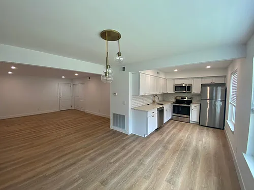 4420 Jamieson Ave #2A Photo 1