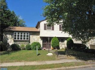 12000 Ferndale St, Philadelphia, PA 19116