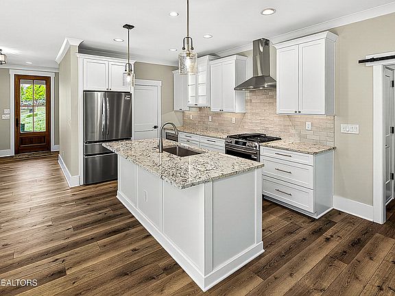 5th image of 9832 Chesney Hill Ln