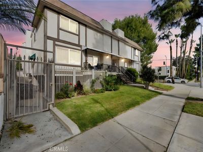 17303 Chatsworth St APT 4, Granada Hills, CA, 91344
