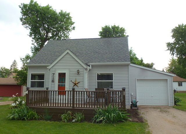 716 River Road, Windom, Mn 56101