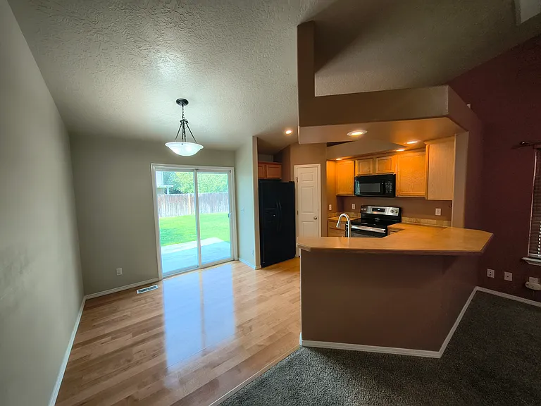 Dinning / Kitchen
