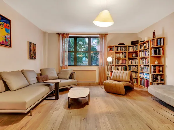 537 East 6th Street image 1 of 13