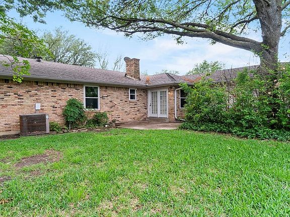 3rd image of 10439 Yorkford Dr