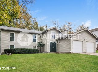 12708 Orley Dr, Florissant, MO 63033
