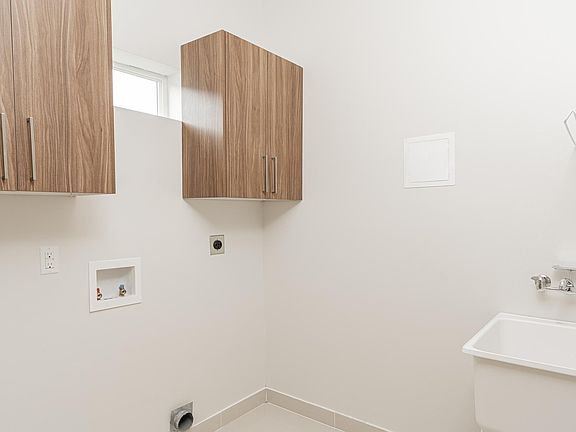4th image of 8101 N 23rd Ln Unit 3