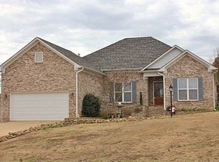 602 Crooked Lake Cv, Oxford, MS 38655