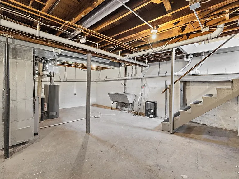 908 Wheeler St #1 — Photo 16