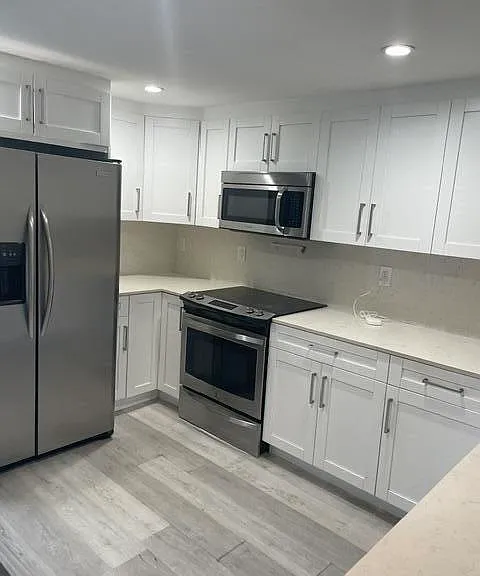 2200 NW 22nd St #2 — Photo 2