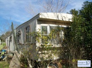 848 N Pecos St, Lockhart, TX 78644