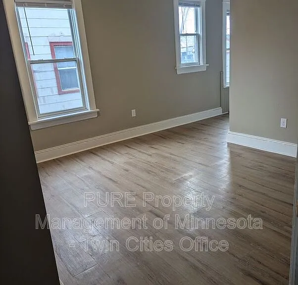 605 Van Buren Ave #1 — Photo 6