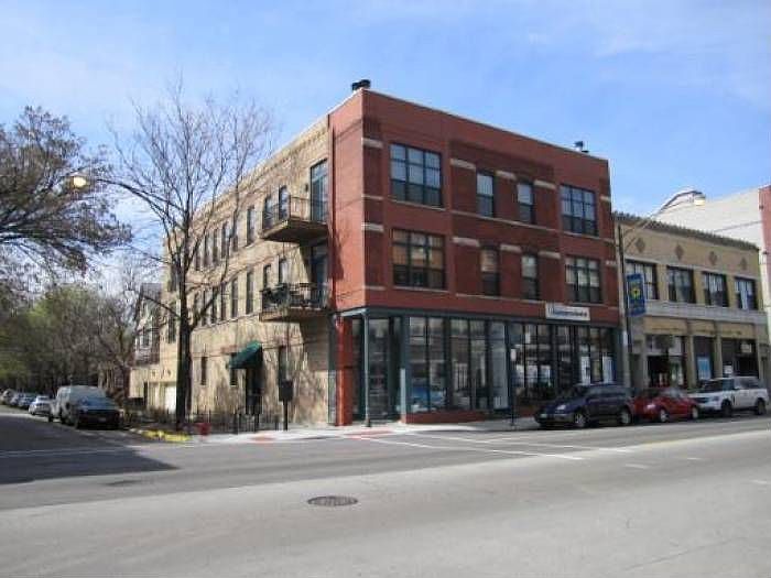 1st image of 1435 W Fullerton Ave