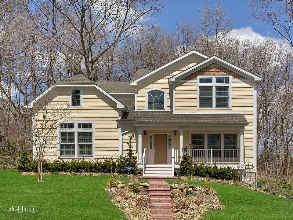 1st image of 4 Hill Ln