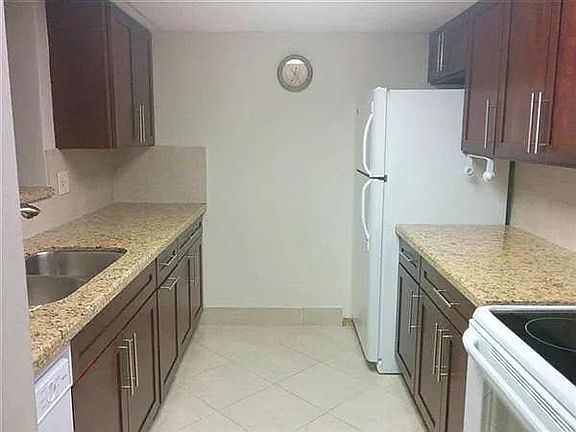 4th image of 3174 NW 88th Ave