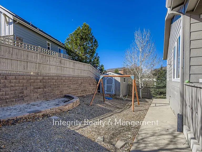 3839 Donnington Cir — Photo 22