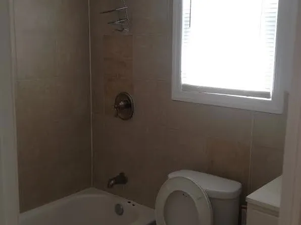 515 Delmore Ct, Jamaica, NY 11691