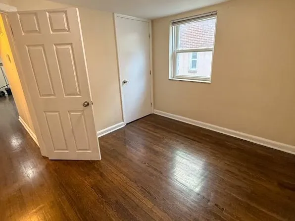 223 Day Avenue image 25 of 30