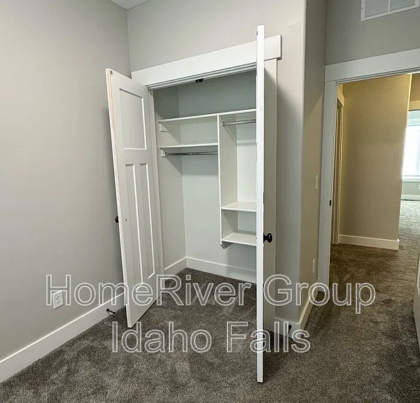660 Saturn Ave #A — Photo 12