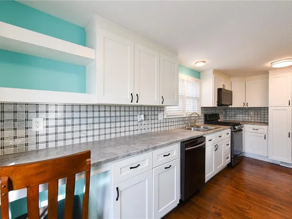4748 Douglas Ave, Kansas City, KS 66106