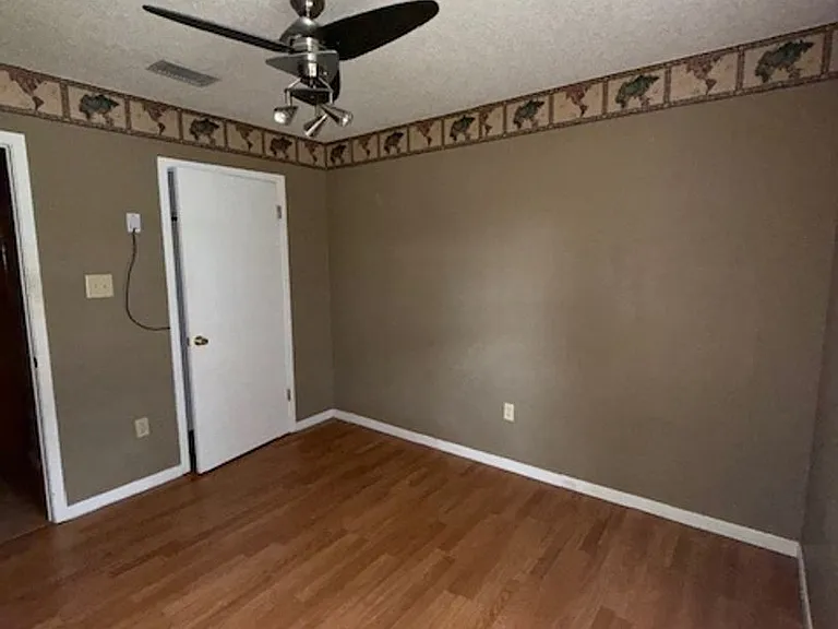 3925 Craig Dr — Photo 11
