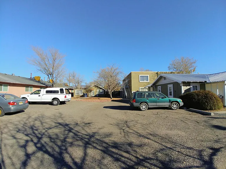 Updated Studio Tucked off the Beaten Path Just 3 Blocks to UNM — Photo 20