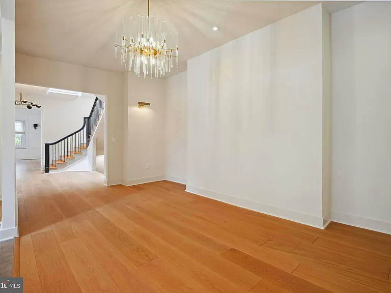 1329 Connecticut Ave NW #300 — Photo 20