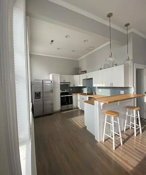 101 W B St #240 — Photo 14
