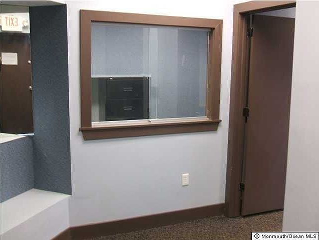 1st image of 60 Park Ave S