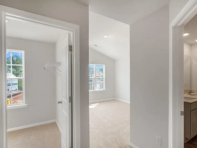 451 David Hill Dr — Photo 15