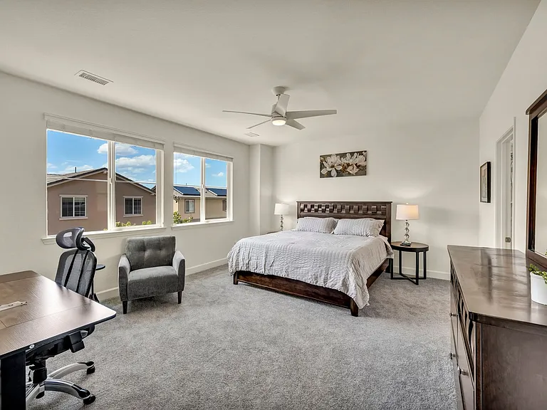 10677 Foxberry Park Dr — Photo 32