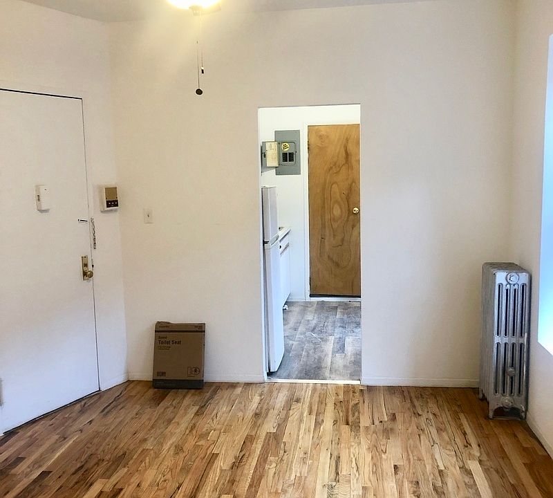 1st image of 1698 2nd Ave #3N