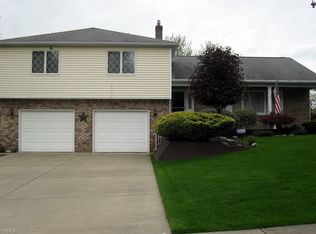 875 Trotwood Dr, Youngstown, OH 44512