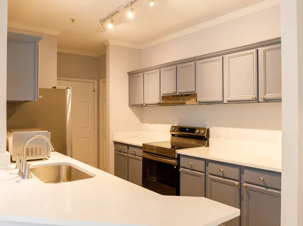 45 Sycamore Ave APT 522, Charleston, SC 29407